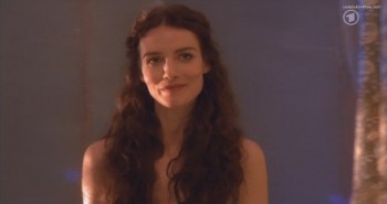 Georgia Reeve as Double Lea de Castro. 