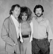 Тина Тернер (Tina Turner)  Terry O'Neill photoshoot - 2xHQ 3a9bee296434851