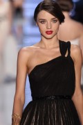 Миранда Керр (Miranda Kerr) Christian Dior Spring-Summer 2012 Ready-To-Wear collection show (17xHQ) 529a17297563852