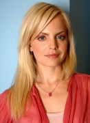 Мина Сувари (Mena Suvari) Michael Sofronski Photoshoot 2004 (11xHQ) 236a19298876410