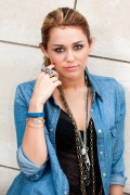Майли Сайрус (Miley Cyrus) C. S. Portrait Session in New York City - June 18, 2010 - 28xHQ B6c0a4298882717