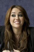 Майли Сайрус (Miley Cyrus) The Last Song press conference portraits by Munawar Hosain (Santa Monica, March 13, 2010) (130xHQ) 289123299038860