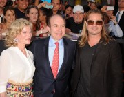 Брэд Питт (Brad Pitt) 'World War Z' New York Premiere, Duffy Square in Times Square (June 17, 2013) - 206xHQ Fc2387299070825