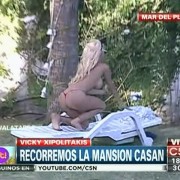 Vicky Xipolitakis [Semi Desnuda] - Viva La Tarde 04-01-14