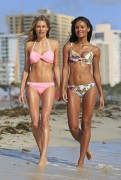 Эммануэла де Паула, Джессика Харт (Jessica Hart, Emanuela de Paula) Bikini Photoshoot on the Beach in Miami - 06.12.2013 -  285 HQ 2bfdc6301835935