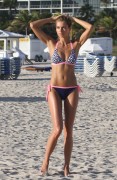 Эммануэла де Паула, Джессика Харт (Jessica Hart, Emanuela de Paula) Bikini Photoshoot on the Beach in Miami - 06.12.2013 -  285 HQ 641775301839004