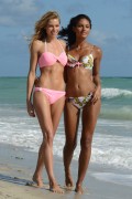 Эммануэла де Паула, Джессика Харт (Jessica Hart, Emanuela de Paula) Bikini Photoshoot on the Beach in Miami - 06.12.2013 -  285 HQ 03180e301848313