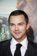 Николас Холт (Nicholas Hoult) Jack The Giant Slayer premiere held at TCL Chinese Theatre in Hollywood, 02.26.13 - 9xHQ Cda6a7305538921