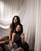 Селена Гомес и Ванесса Хадженс (Vanessa Hudgens, Selena Gomez) Kevin Scanlon Photoshoot for New York Times 2013 - 5xHQ  1042e1306930913