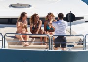 Мелани Браун (Melanie Brown) Bikini Candids on a Yacht in Sydney,09.02.14 - 33xHQ 2706e0307772405