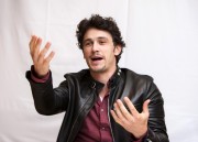 Джеймс Франко (James Franco) Rise of the Planet of the Apes - Interview, Hollywood, 07.31.11 (23xHQ) B67832307779405