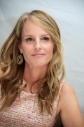 Хелен Хант (Helen Hunt) 'The Sessions' Press Conference Portraits by Vera Anderson - September 10, 2012 (8xHQ) D2f7b2308123385