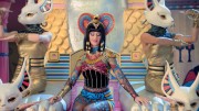 Кэти Перри (Katy Perry) Dark Horse Music Video Stills, 02.20.2014 - 44xHQ 285bb1313127512