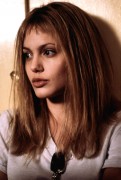 Прерванная жизнь (Girl, Interrupted) Вайнона Райдер, Анджелина Джоли (Winona Ryder, Angelina Jolie) 1999  A9f4d6313836872