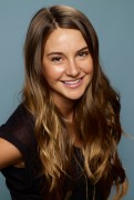 Шейлин Вудли (Shailene Woodley) 36th Toronto Film Festival Portraits by Matt Carr (Toronto, September 10, 2011) - 10xHQ 8cd44f315032006