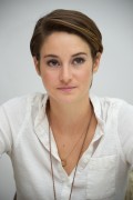 Шейлин Вудли (Shailene Woodley) Divergent press conference portraits by Vera Anderson (Los Angeles, Beverly Hills, March 8, 2014) (9xHQ) Ed9e87315032759
