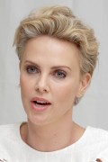 Шарлиз Терон (Charlize Theron) A Million Ways to Die in the West Press Conference, Four Seasons Hotel, Beverly Hills, 2014 - 45xHQ 1560d6316183677