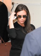 Виктория Бекхэм (Victoria Beckham) 2014-02-28 opens her first shop in shop at Printemps in Paris (56xHQ) 6555e0324354218