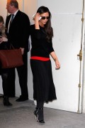 Виктория Бекхэм (Victoria Beckham) 2014-02-28 opens her first shop in shop at Printemps in Paris (56xHQ) 97fdcd324354273