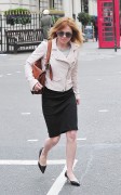 Джери Холливелл (Geri Halliwell) 2014-04-17 Heading to a church in London - 18xHQ 90a82d324397657