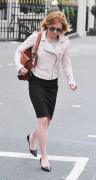 Джери Холливелл (Geri Halliwell) 2014-04-17 Heading to a church in London - 18xHQ Dc57f7324397539