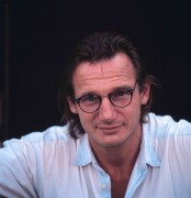 Лиам Нисон (Liam Neeson) Mark Tillie Photoshoot 1995 (3xHQ) 105fd2336185448