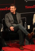 Лиам Нисон (Liam Neeson) interviewed by David Carr at Times Talks in the Times Center, NYC, 01.17.12 (5xHQ) E2e3ed336184380