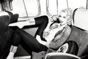Эмбер Хёрд (Amber Heard) Guess Jeans Fall 2011 Photoshoot by Ellen von Unwerth (14xHQ) E649d0337294713