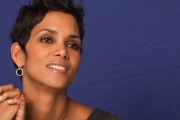 Холли Берри (Halle Berry) Frankie and Alice press conference portraits by Munawar Hosain (Hollywood, November 30, 2010) (103HQ) A3d8b0348136773