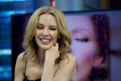 Kylie Minogue - Страница 23 Fbacc0348846003