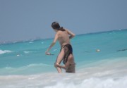 Кара Делевинь и Мишель Родригес (Michelle Rodriguez, Cara Delevigne) at beach in Cancún, Mexico, 2014.03.28 (58xHQ) Bc0b83349072416