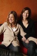 Дженнифер Энистон, Кэтрин Кинер (Catherine Keener, Jennifer Aniston) 'Friends With Money' Portraits - 12xUHQ  7941e9357045141