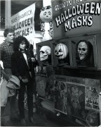 Хэллоуин 3: Сезон ведьм / Halloween III: Season of the Witch (1982) 8c377a357265711