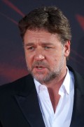 Расселл Кроу (Russell Crowe) Man of Steel (El Hombre de Acero) premiere at the Capitol cinema in Madrid, 17.06.13 (46xHQ) 637fe3358749510