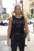 Мелани Браун (Melanie Brown) Out in New York City, 8/13/2014 (34xHQ) Fa0571360010739