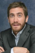 Джейк Джилленхол (Jake Gyllenhaal) Rendition Press Conference 2007 - 54xHQ 9ee03c363035069
