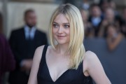 Dakota Fanning - Страница 4 5c374c364176812