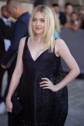 Dakota Fanning - Страница 4 F88d50364176725