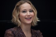 Дженнифер Лоуренс (Jennifer Lawrence) The Hunger Games Mockingjay Part 1 Press Conference, London, 11.10.2014 (13xHQ) 68a83f364874990