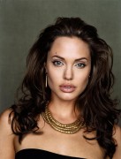 Анджелина Джоли (Angelina Jolie)   Yariv Milchan Photoshoot 2005 (20xHQ) 5af426367515022