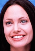 Анджелина Джоли (Angelina Jolie) Lara Croft Tomb Raider press conference (2001) 5f238a367511669