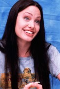 Анджелина Джоли (Angelina Jolie) Lara Croft Tomb Raider press conference (2001) D92391367511678