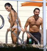 Ева Лонгория (Eva Longoria) wearing a bikini at a pool in Miami December 6-2014 (24xHQ) 36b12b372188659