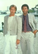 Полиция Майами: Отдел нравов / Miami Vice (сериал 1984 – 1990) 1f2da4377693827