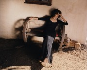 Дженнифер Билз (Jennifer Beals) фотограф Isabel Snyder для журнала US Weekly, 2000 (6хHQ) 8e8cce379045692