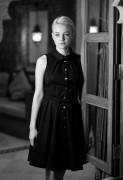 Кэри Маллиган (Carey Mulligan) Portaits at the Dubai Film Festival - 13.12.2010 (17xHQ) 56dd4b379449632