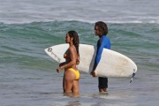 Джада Пинкетт Смит (Jada Pinkett Smith) Wearing a Bikini in Hawaii, 02.01.2015 (26xHQ) 69c2ec379797253