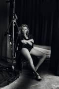 Кейт Мосс (Kate Moss) Peter Lindbergh Photoshoot for Vogue Magazine Italia, 2015 (15xHQ) Ba18d7380702078