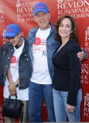 Брюс Уиллис (Bruce Willis) 21st Annual EIF Revlon Run Walk For Women, Los Angeles Memorial Coliseum, 2014 - 20xHQ 560059381275698