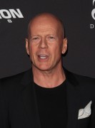 Брюс Уиллис (Bruce Willis) Sin City A Dame to Kill For Premiere, TCL Chinese Theater, 2014 - 70xHQ 8ca3d2381274561